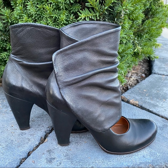 Coclico Odanak ankle wrap booties - Picture 3 of 16